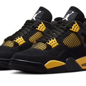 Jordan retro 4 Thunder 2023